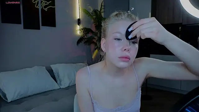 emilyshepar d online show from 06-17-26, 02:25