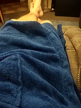 Snapshot of hubbyfun19 chatting on 01-18-26, 06:28 hubbyfun19 online show from 01-18-26, 06:28