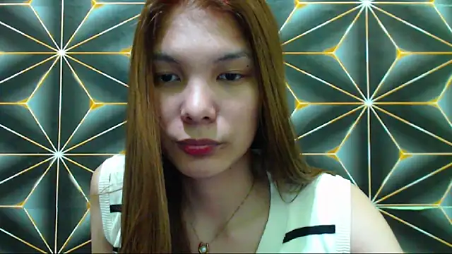 Snapshot of Mhinna chatting on 12-22-25, 03:58 Mhinna online show from 12-22-25, 03:58