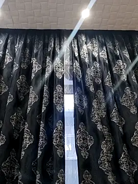 Apooabe online show from 10-28-25, 02:42