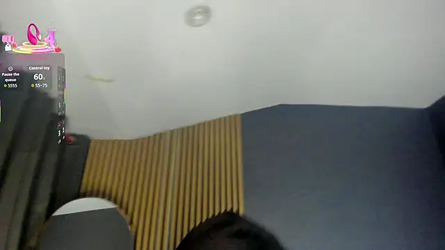 Snapshot of Gina_77 chatting on 10-15-25, 12:16 Gina 77 online show from 10-15-25, 12:16