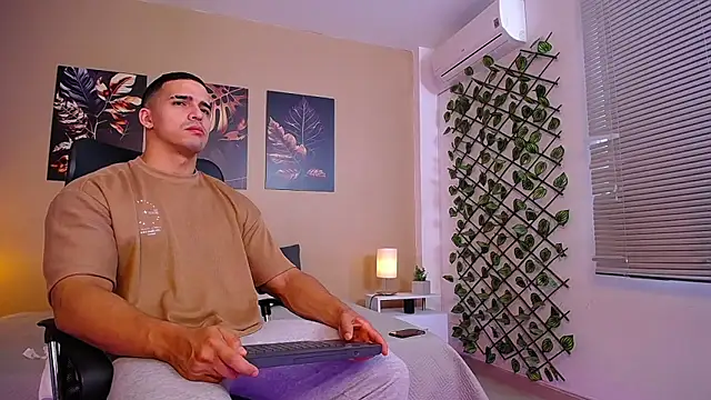 Snapshot of ChristopherBlack_ chatting on 02-16-26, 01:18 ChristopherBlack online show from 02-16-26, 01:18