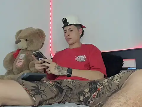 Mateo Escobar online show from 11-08-25, 04:45