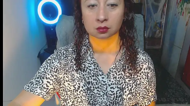 Milf Valeria online show from 11-20-25, 02:28
