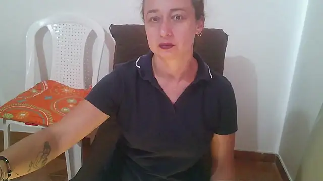 Milf Valeria online show from 05-27-26, 03:53