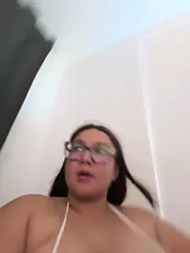Kyleighc online show from 05-16-26, 12:51
