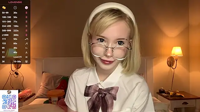 Snapshot of FlowMia chatting on 09-28-25, 04:12 FlowMia online show from 09-28-25, 04:12