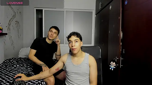 Snapshot of Noxx_starkK chatting on 09-15-25, 12:32 Noxx starkK online show from 09-15-25, 12:32