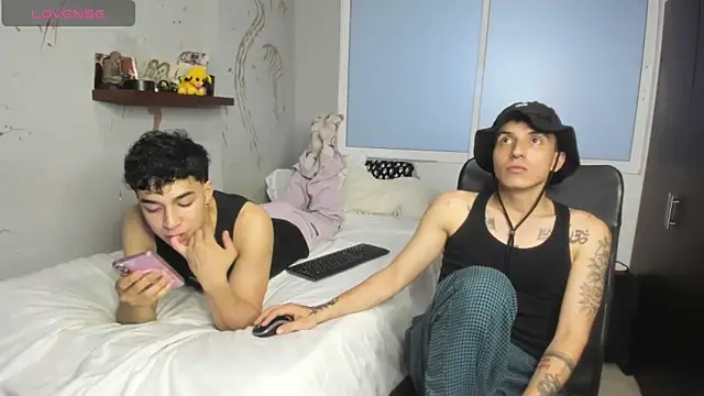 Snapshot of Noxx_starkK chatting on 09-16-25, 01:06 Noxx starkK online show from 09-16-25, 01:06