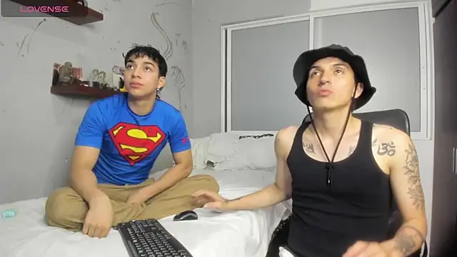 Snapshot of Noxx_starkK chatting on 10-11-25, 03:39 Noxx starkK online show from 10-11-25, 03:39