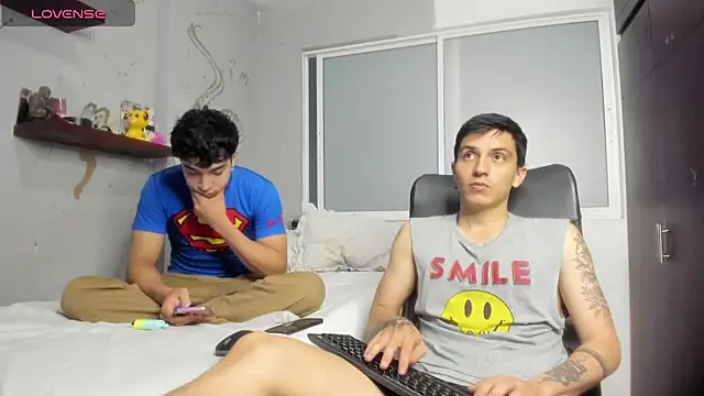 Snapshot of Noxx_starkK chatting on 10-13-25, 01:49 Noxx starkK online show from 10-13-25, 01:49