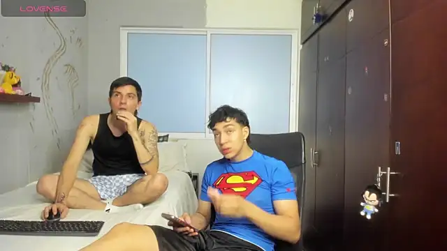 Snapshot of Noxx_starkK chatting on 10-26-25, 12:27 Noxx starkK online show from 10-26-25, 12:27