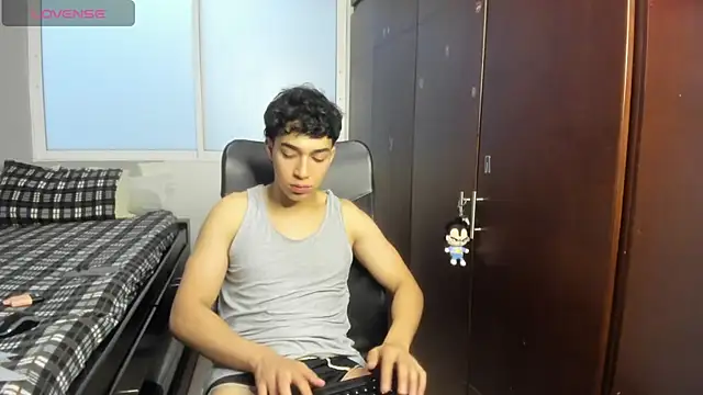 Snapshot of Noxx_starkK chatting on 11-01-25, 08:33 Noxx starkK online show from 11-01-25, 08:33