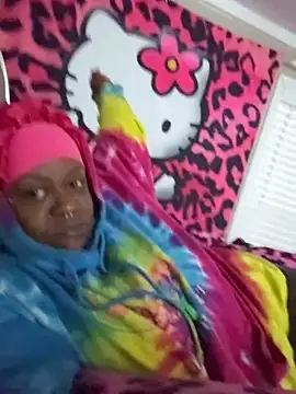 Snapshot of ShesTheOne_444 chatting on 10-21-25, 11:33 ShesTheOne 444 online show from 10-21-25, 11:33