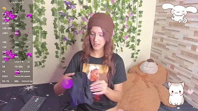 Snapshot of Amy_Moonlight chatting on 02-10-26, 11:20 Amy Moonlight online show from 02-10-26, 11:20