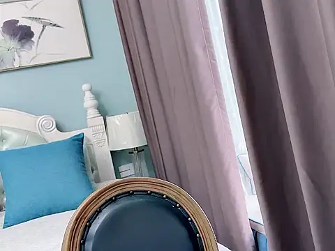 sarah111 online show from 10-18-25, 02:25