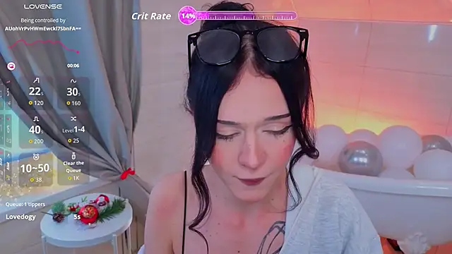 Snapshot of Adetta chatting on 01-08-26, 05:32 Adetta online show from 01-08-26, 05:32