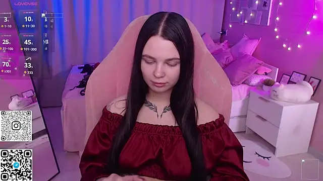 Snapshot of Michela_Fruet chatting on 05-11-26, 01:11 Michela Fruet online show from 05-11-26, 01:11