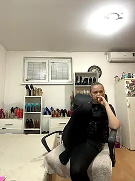 Snapshot of heelslady888 chatting on 01-17-26, 11:37 heelslady888 online show from 01-17-26, 11:37