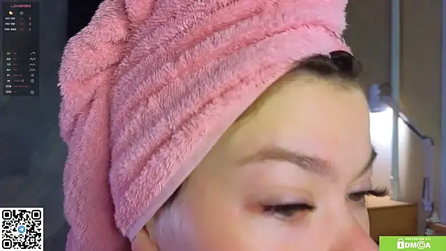 Snapshot of miss_bubbles_ chatting on 02-18-26, 11:33 miss bubbles online show from 02-18-26, 11:33