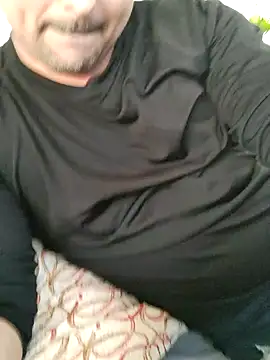 Bradd 32 online show from 10-28-25, 05:04