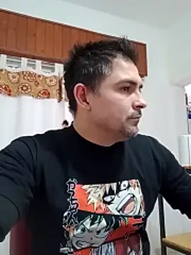 Snapshot of Bradd_32 chatting on 05-31-26, 12:01 Bradd 32 online show from 05-31-26, 12:01
