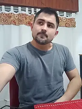 Snapshot of Bradd_32 chatting on 06-08-26, 03:18 Bradd 32 online show from 06-08-26, 03:18