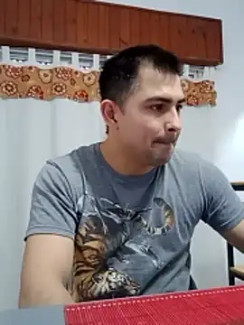 Snapshot of Bradd_32 chatting on 06-16-26, 11:35 Bradd 32 online show from 06-16-26, 11:35