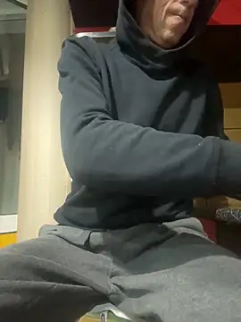 adiluci1 online show from 10-20-25, 05:35