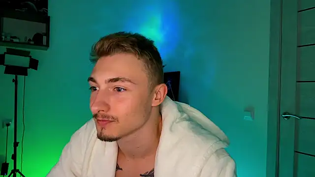 Artur  Skott online show from 10-16-25, 07:59