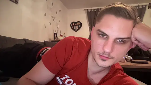 Snapshot of Sweetbooy90 chatting on 01-08-26, 10:34 Sweetbooy90 online show from 01-08-26, 10:34