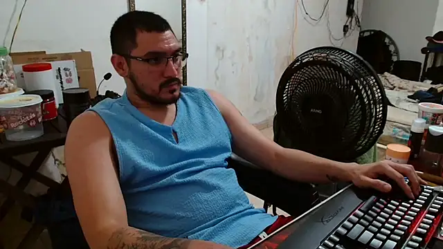 Leonino231 online show from 11-17-25, 01:00