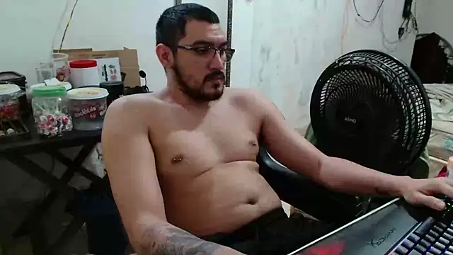 Leonino231 online show from 11-25-25, 04:18