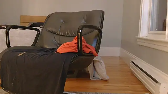 hungbottom603 online show from 12-15-25, 11:42