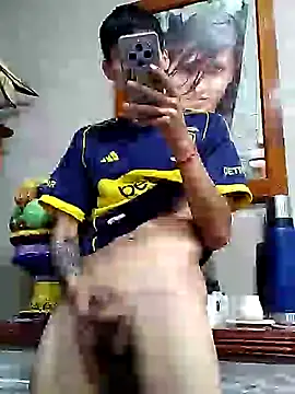 frankitocam4 online show from 06-09-26, 03:23