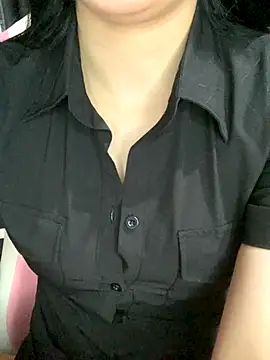 Snapshot of Linhtruong_ chatting on 09-24-25, 04:27 Linhtruong online show from 09-24-25, 04:27