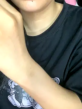 Snapshot of Linhtruong_ chatting on 09-29-25, 04:28 Linhtruong online show from 09-29-25, 04:28