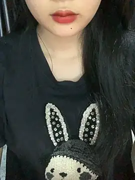 Snapshot of Linhtruong_ chatting on 11-02-25, 04:26 Linhtruong online show from 11-02-25, 04:26