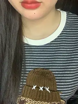 Snapshot of Linhtruong_ chatting on 11-30-25, 04:27 Linhtruong online show from 11-30-25, 04:27