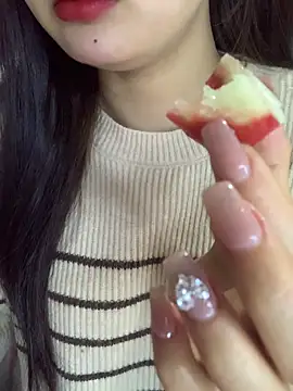 Linhtruong  online show from 01-12-26, 12:21