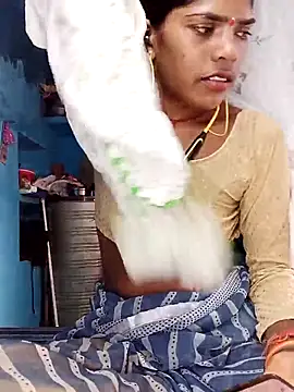 Snapshot of HOTFARSI chatting on 09-09-25, 04:12 HOTFARSI online show from 09-09-25, 04:12