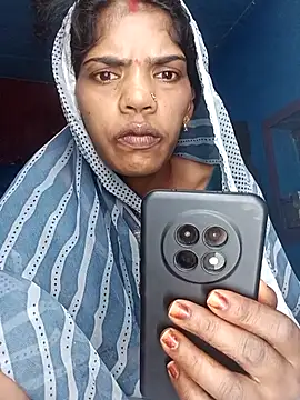 Snapshot of HOTFARSI chatting on 10-14-25, 03:46 HOTFARSI online show from 10-14-25, 03:46