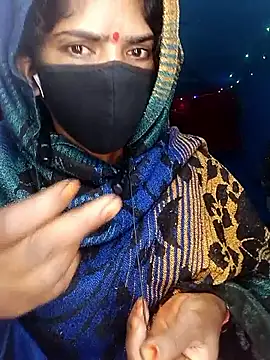 Snapshot of HOTFARSI chatting on 10-22-25, 07:13 HOTFARSI online show from 10-22-25, 07:13