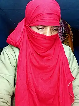 Snapshot of HOTFARSI chatting on 10-30-25, 09:37 HOTFARSI online show from 10-30-25, 09:37