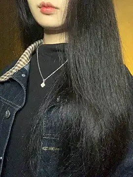 Nhinhi18 online show from 12-18-25, 03:18