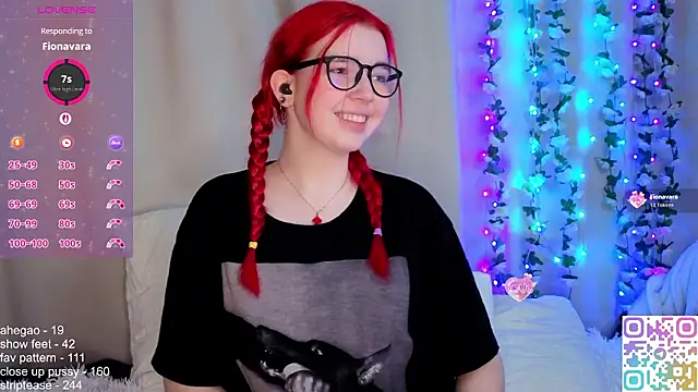 Snapshot of little_Teya chatting on 02-28-26, 08:15 little Teya online show from 02-28-26, 08:15