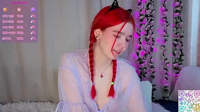 Snapshot of little_Teya chatting on 03-10-26, 10:20 little Teya online show from 03-10-26, 10:20