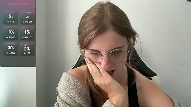 Snapshot of BustyKellyXXX chatting on 09-25-25, 08:51 BustyKellyXXX online show from 09-25-25, 08:51