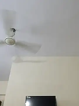 Snapshot of tamildarli chatting on 10-10-25, 01:32 tamildarli online show from 10-10-25, 01:32