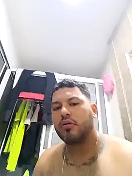 Frank0021 online show from 11-03-25, 03:52